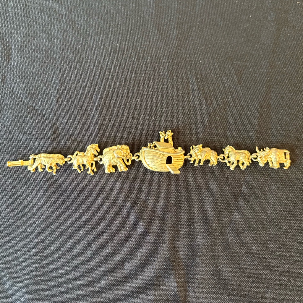 Vintage AJC Noahs Arc Bracelet 10$